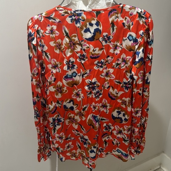 Elegant 98 % silk Tucker blouse size medium - Picture 2 of 6